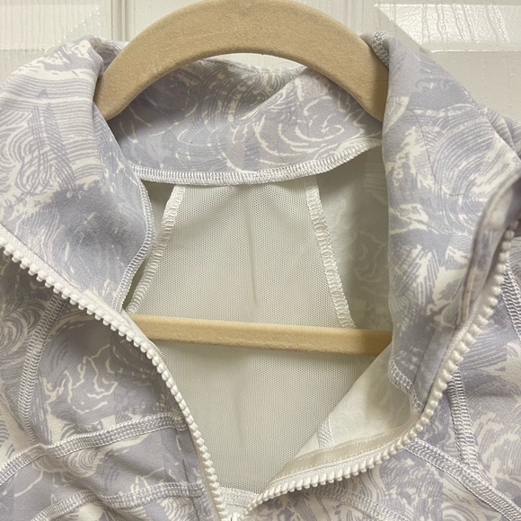 Lululemon Grey Pattern Define Jacket - Picture 5 of 11